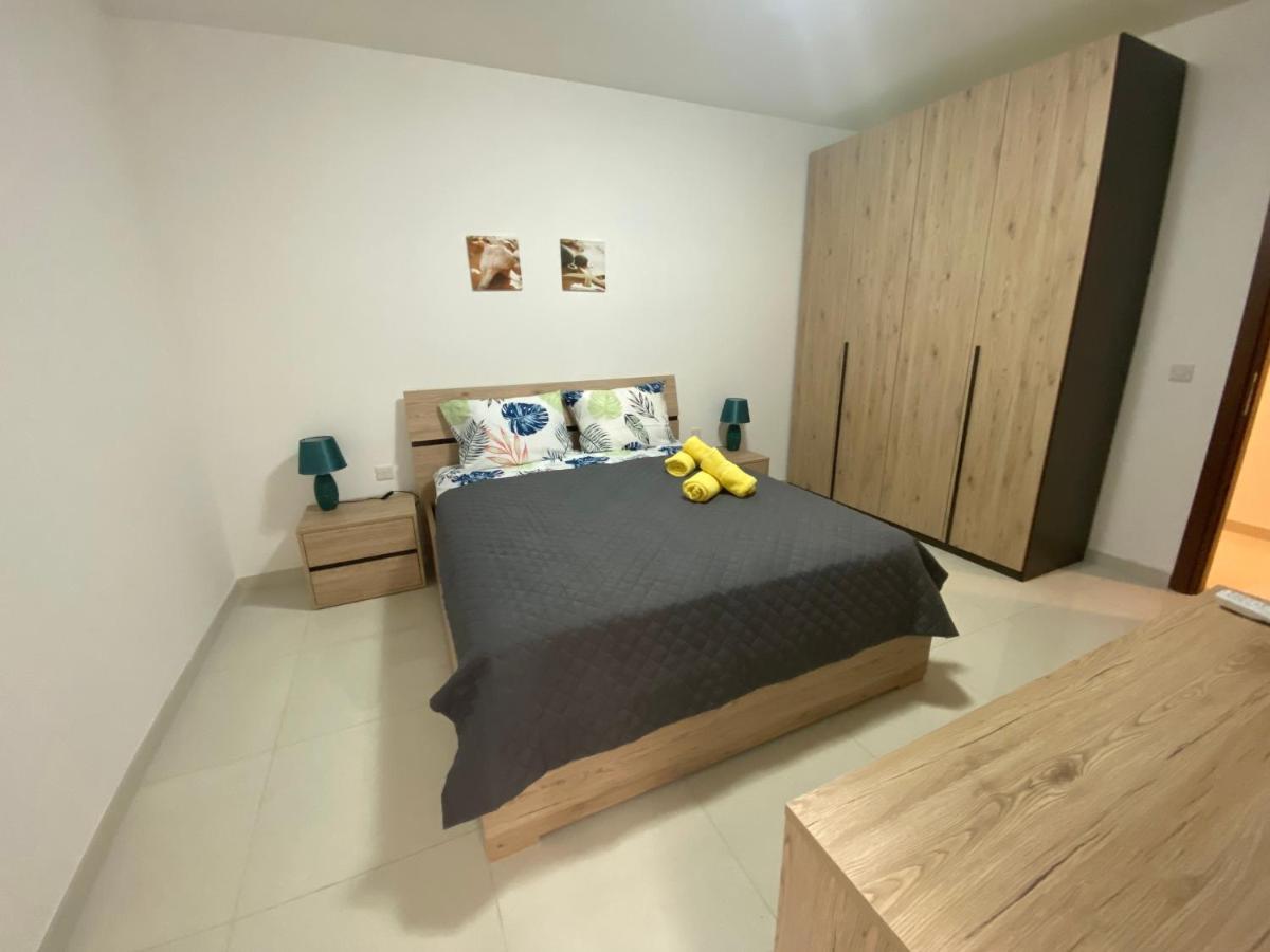 Sunshine Apartments Mellieha - Modern Three Bedroom Ground Floor Apartment With Yard Eksteriør bilde
