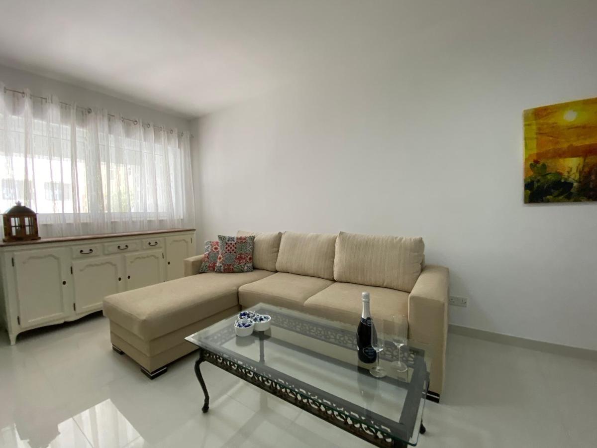 Sunshine Apartments Mellieha - Modern Three Bedroom Ground Floor Apartment With Yard Eksteriør bilde